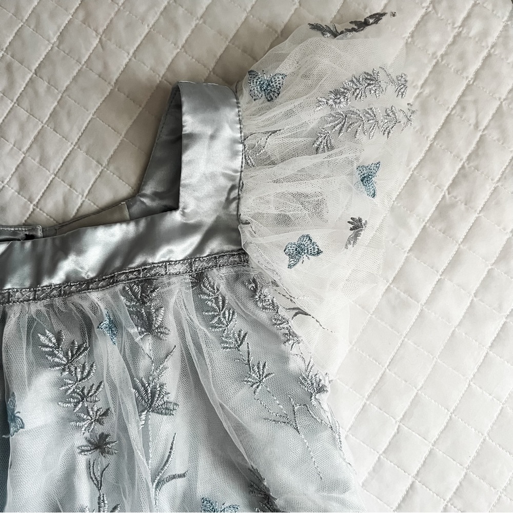 Girl dress